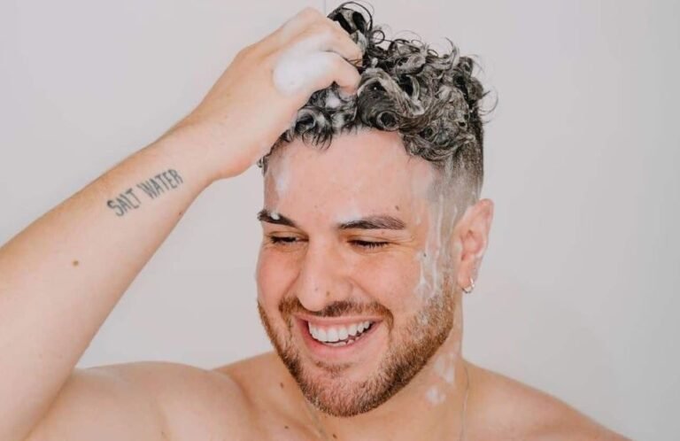 How Often Should Men Wash Oily Hair, Dry Hair, or Curly Hair?