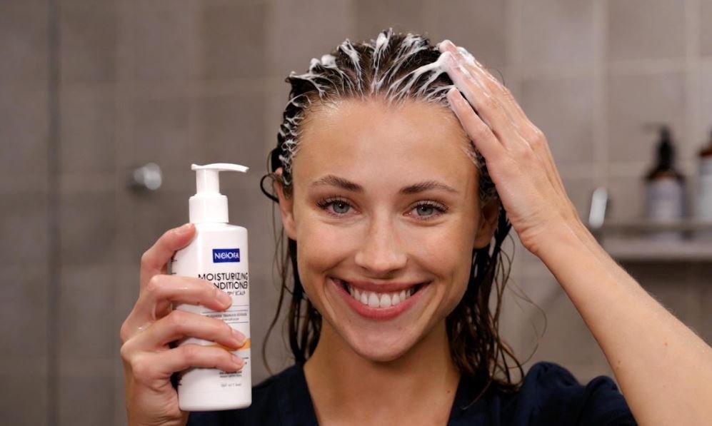 Do I Need a Conditioning Conditioner or a Moisturizing Conditioner?