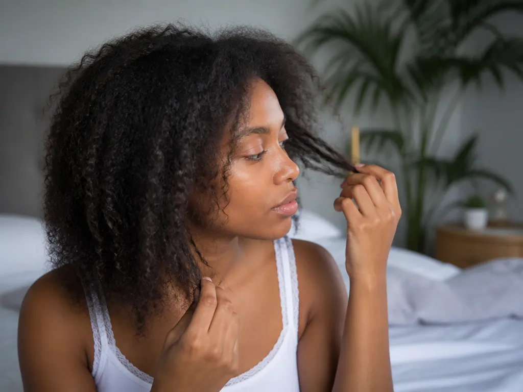 Signs Of Over-conditioned Hair - Can i leave deep conditioner in my hair overnight?